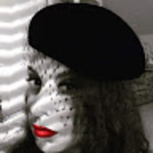 Meet your Posher, Mia